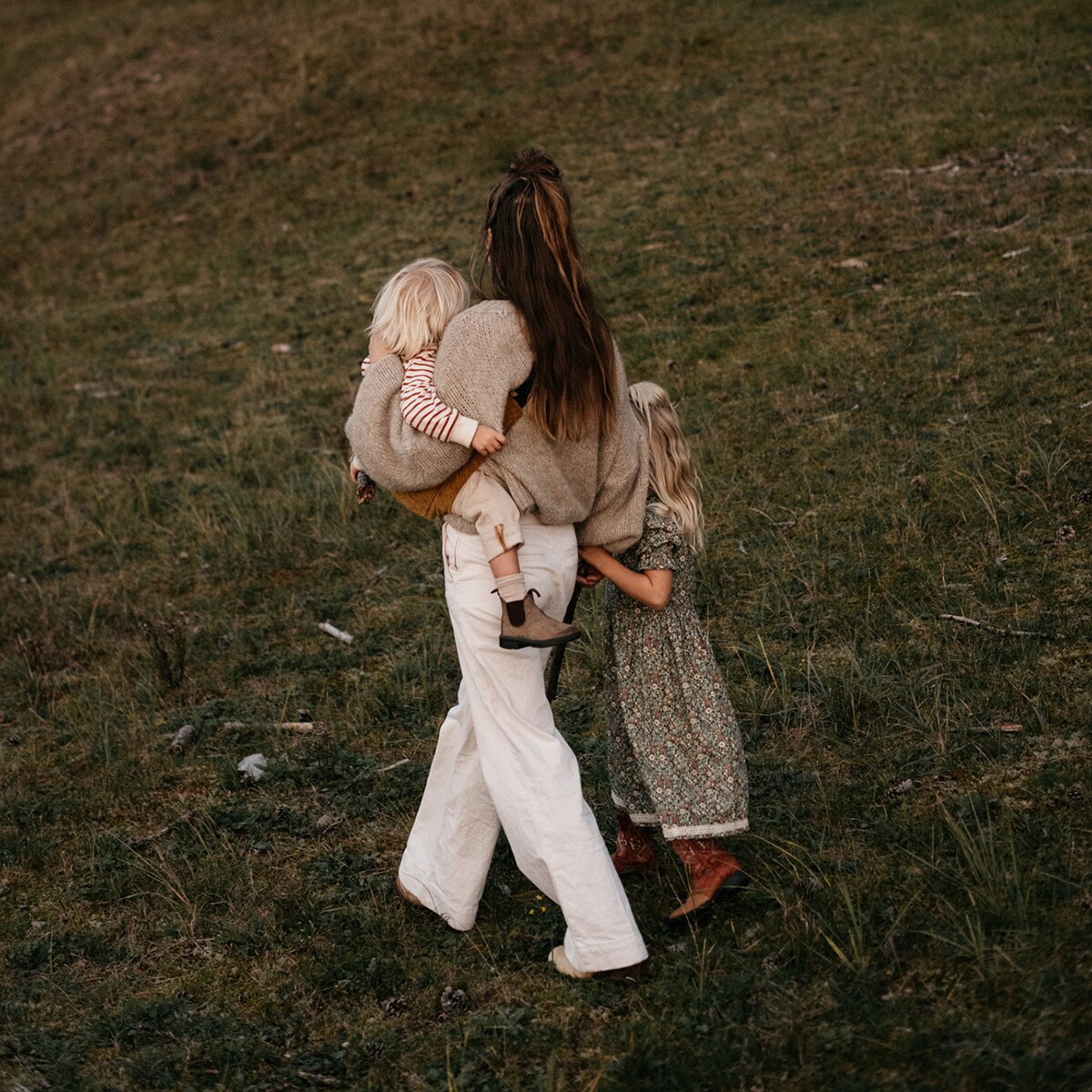 Porta-Bebés a Tiracolo de Bombazina Coleção Premium Ouro-3