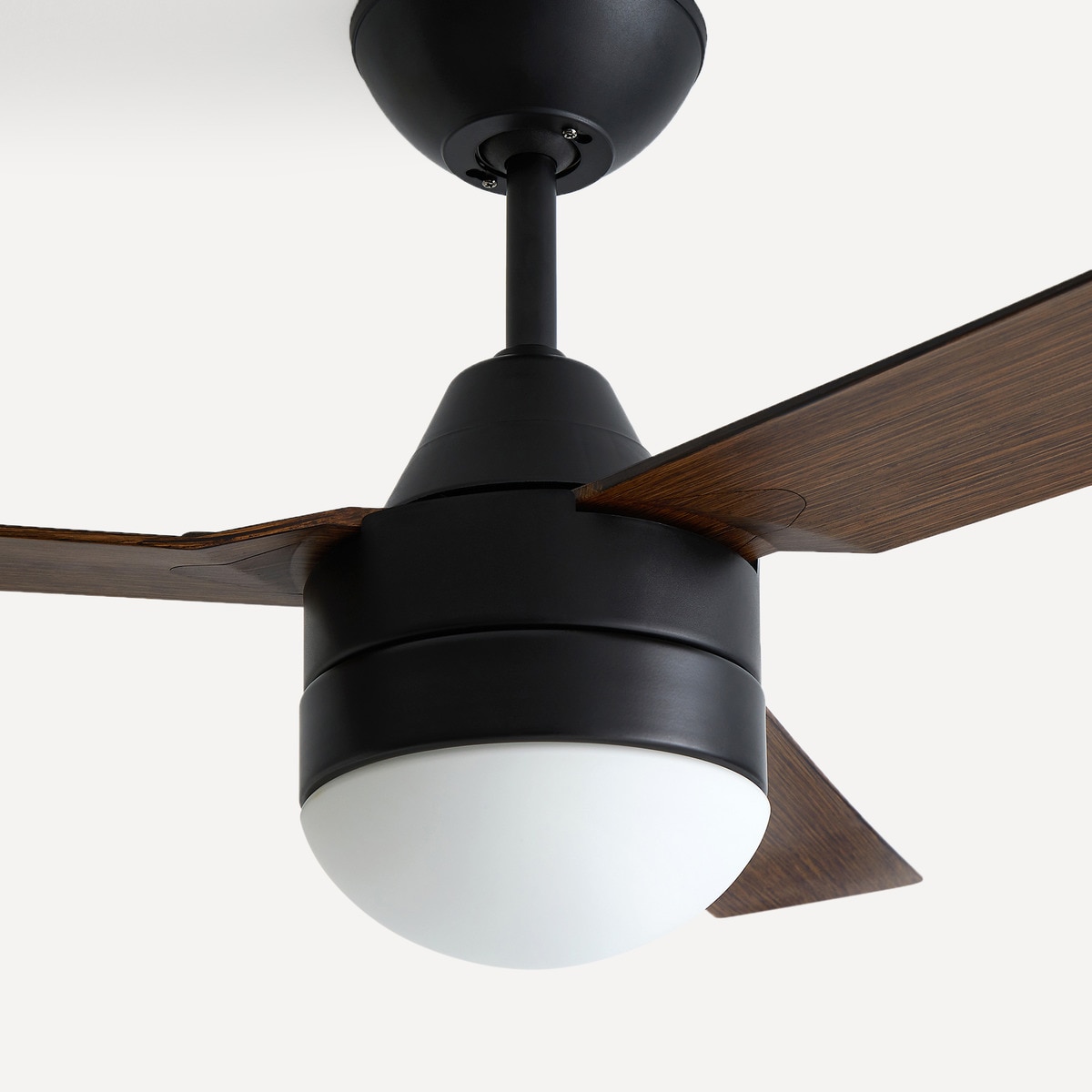 Ventilador de techo con luz LED y Motor Samaná madera El Corte Inglés Madera-4