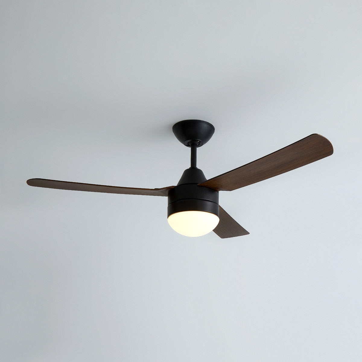 Ventilador de techo con luz LED y Motor Samaná madera El Corte Inglés Madera-2