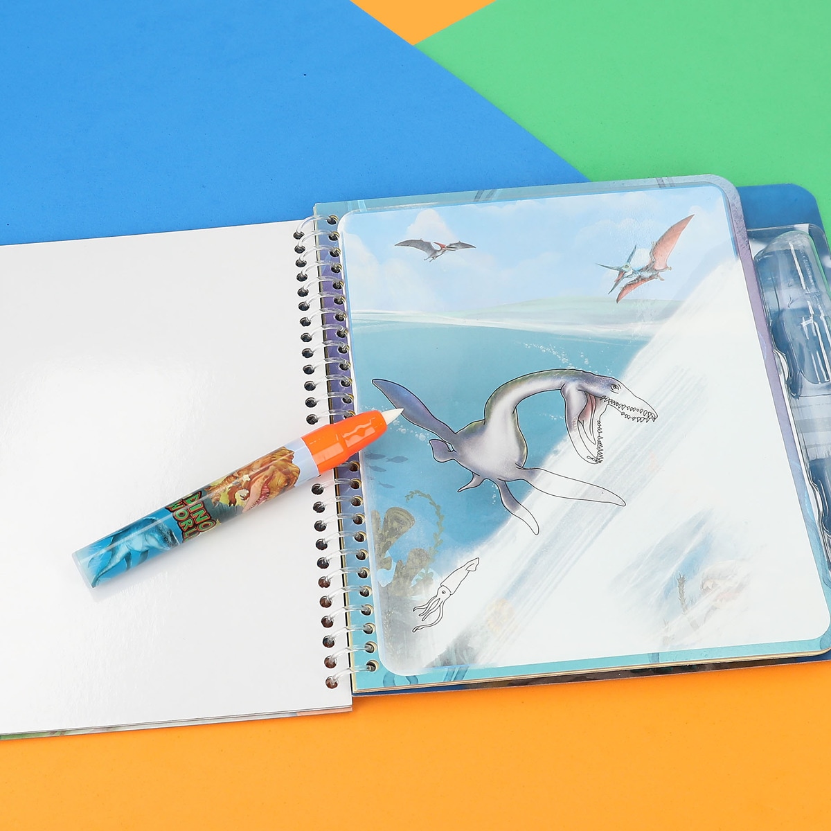 Livro Aqua-Magic Dino World 4
