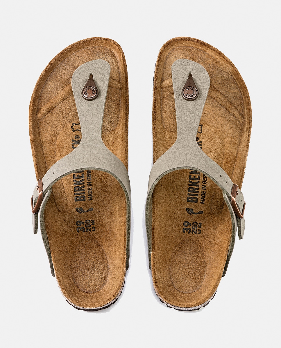 Sandalias planas Gizeh de mujer en piel sintética · Birkenstock