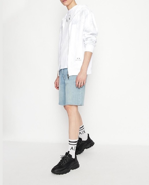 Imagen 0 de Bermuda de hombre denim azul claro