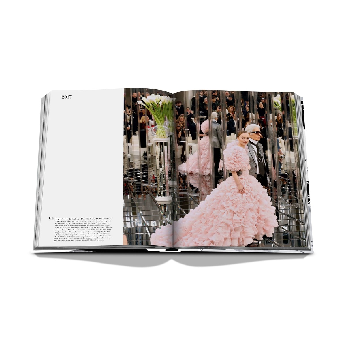 Chanel: the legend of an icon 11