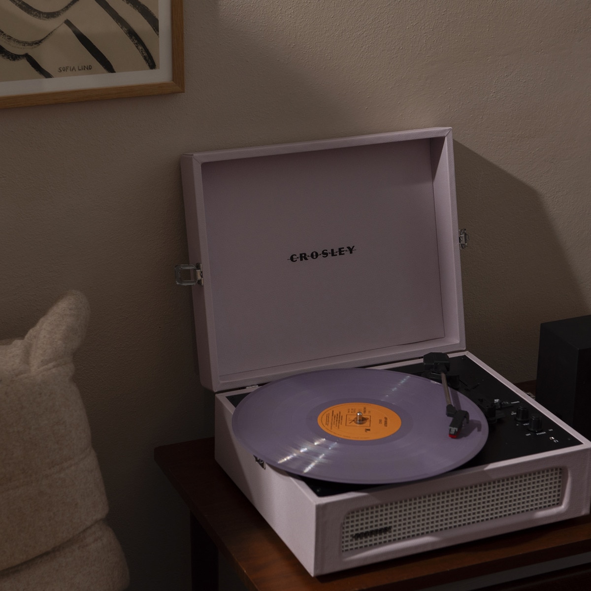 Gira-discos Modern Marketing Concepts INC Bluetooth Crosley Voyager rosa Rosa-8