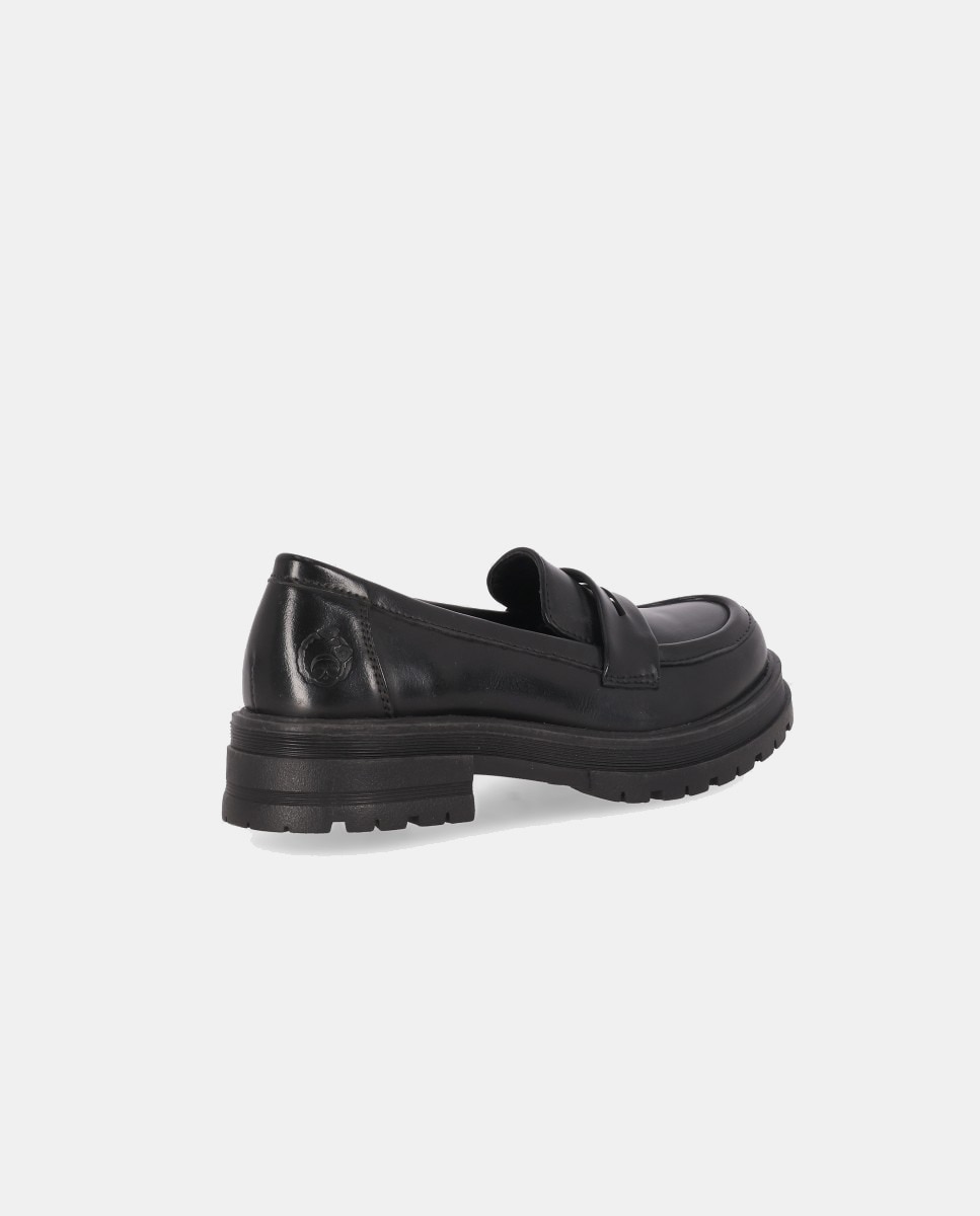 Mocassins Rasos com Travessão Preto-3