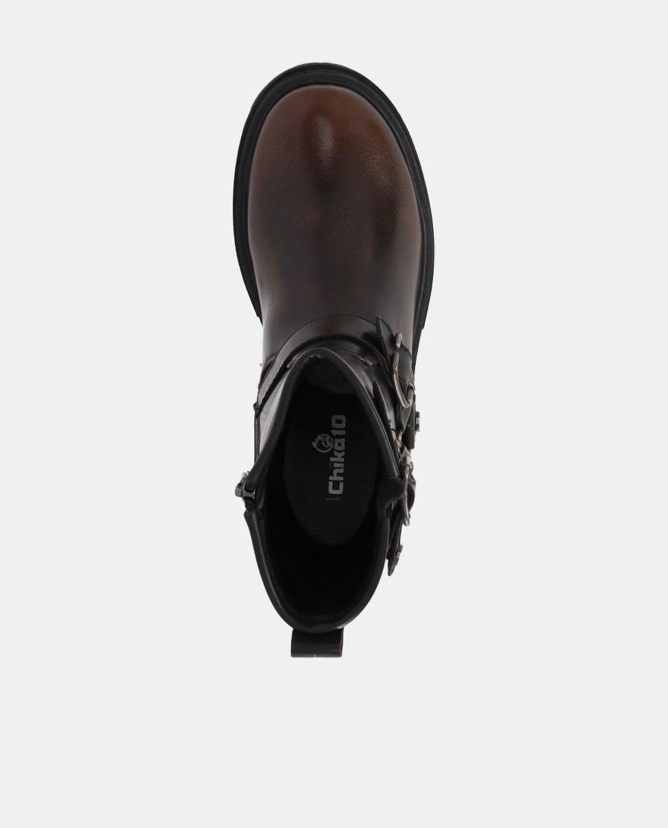 Botas Biker Rasas com Fivela Tripla Castanho-4