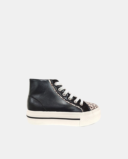 Imagen 0 de Deportiva de niña doble suela abotinada