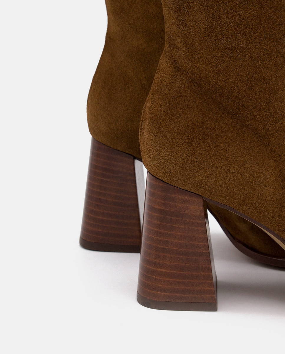 Botins Trimia em Croute com Salto de Bloco Couro-5