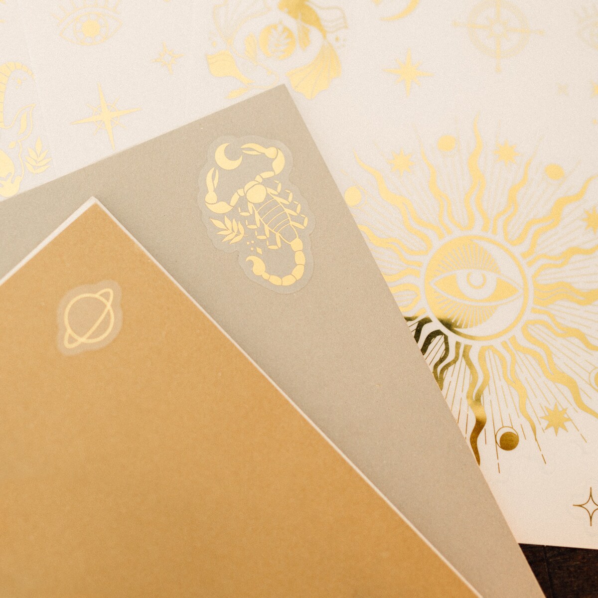 Autocolantes reutilizáveis Astral Erik branco Branco / Dourado-7