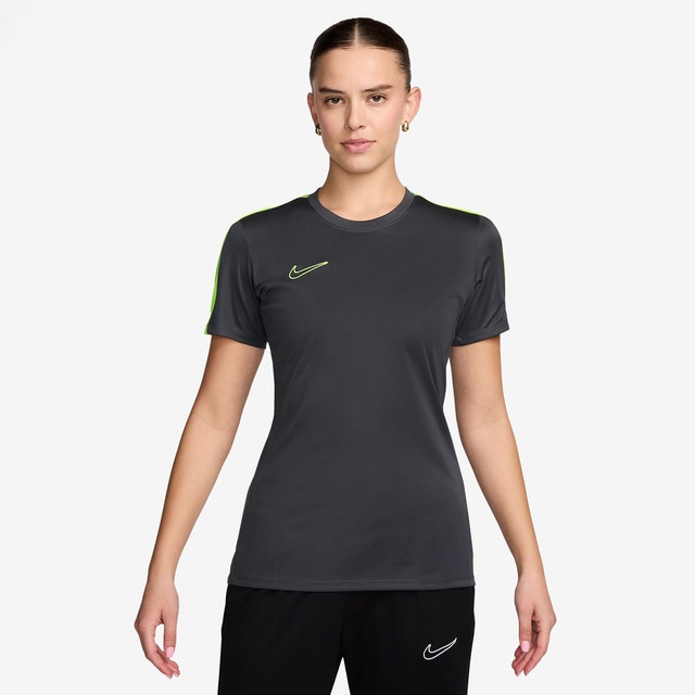 Imagem 0 de T-shirt de mulher Dri-FIT Academy Nike
