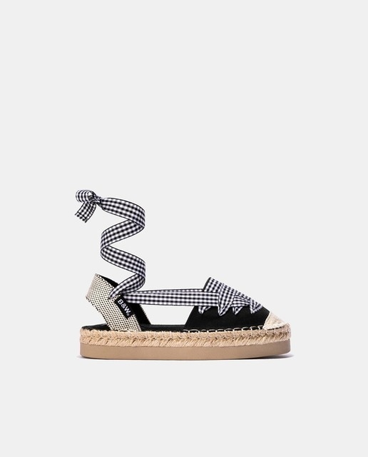 Imagen 0 de Alpargatas de niña destalonadas en algodón con cierre de cintas al tobillo