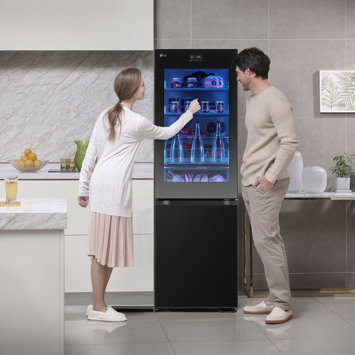 Frigorífico Combinado LG GBG7190CEV No Frost, Instaview e DoorCooling e de 186 cm - Black Steel Aço preto-19