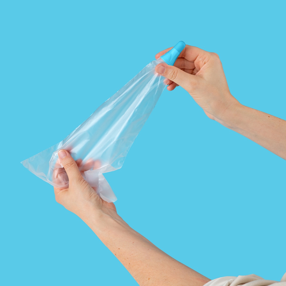 Manga pasterlera con 3 boquillas Tasty Blanco-6