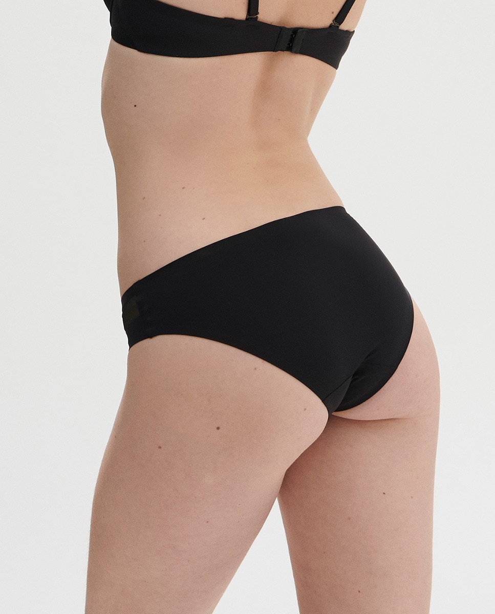 Cueca clássica Essentiel lisa Preto-2