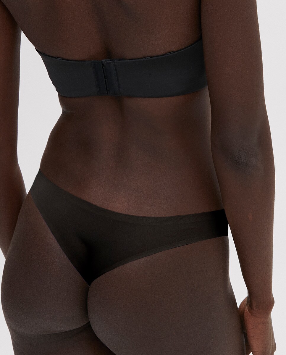 Tanga Essentiel lisa Preto-2