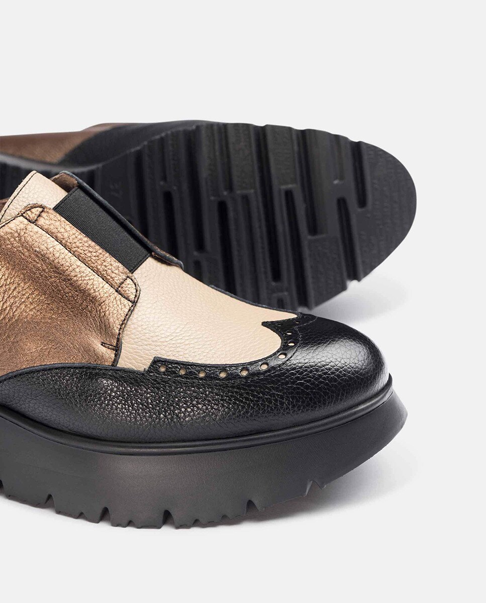 Sapatos Rasos Salva em Pele com Verniz Combinados com Texturas Ouro-4
