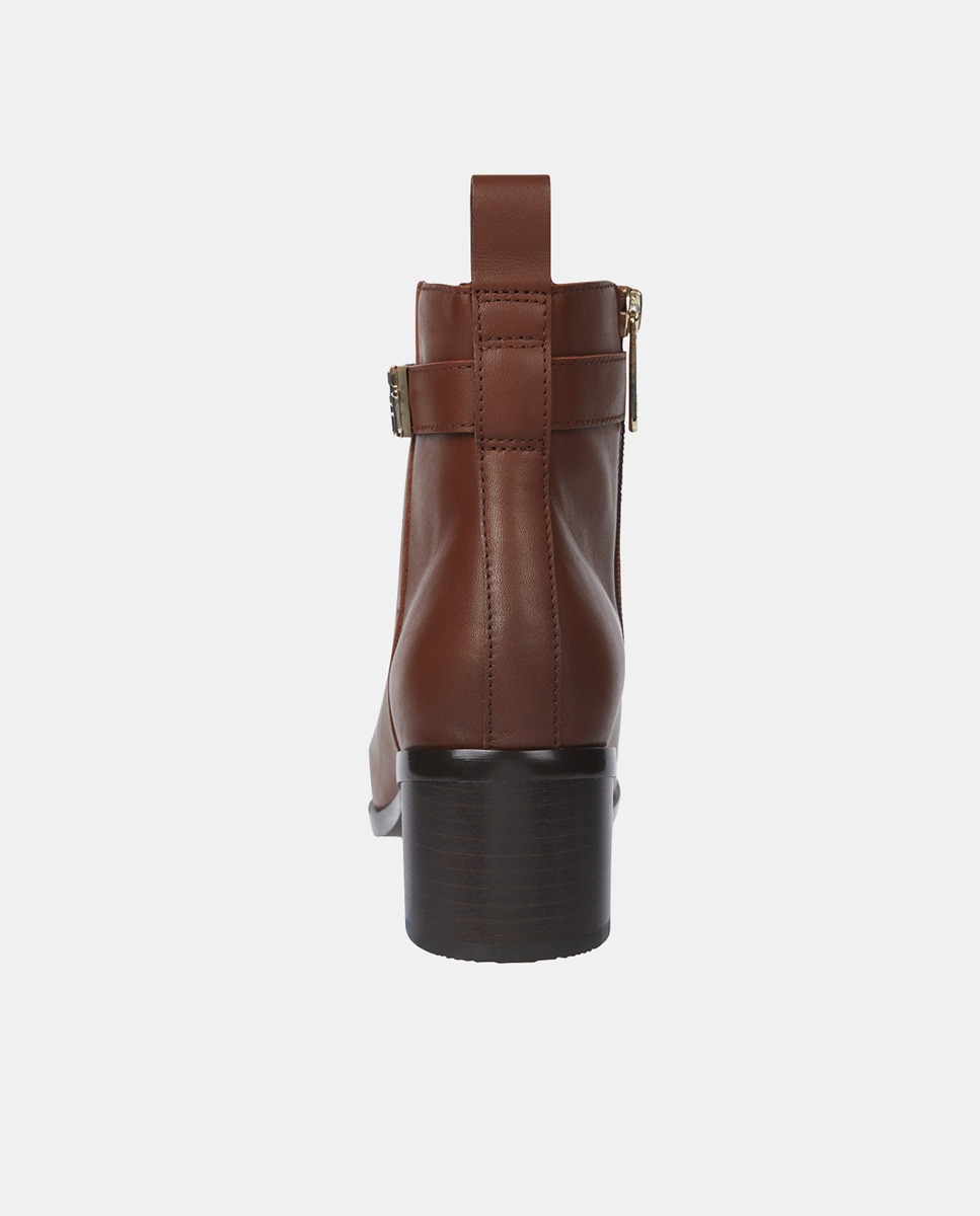 Botins com Salto de Bloco e em Pele Castanho-3