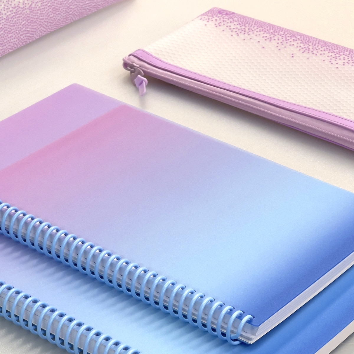 Cuaderno espiral A4 cuadrícula United Carchivo Surtido-9