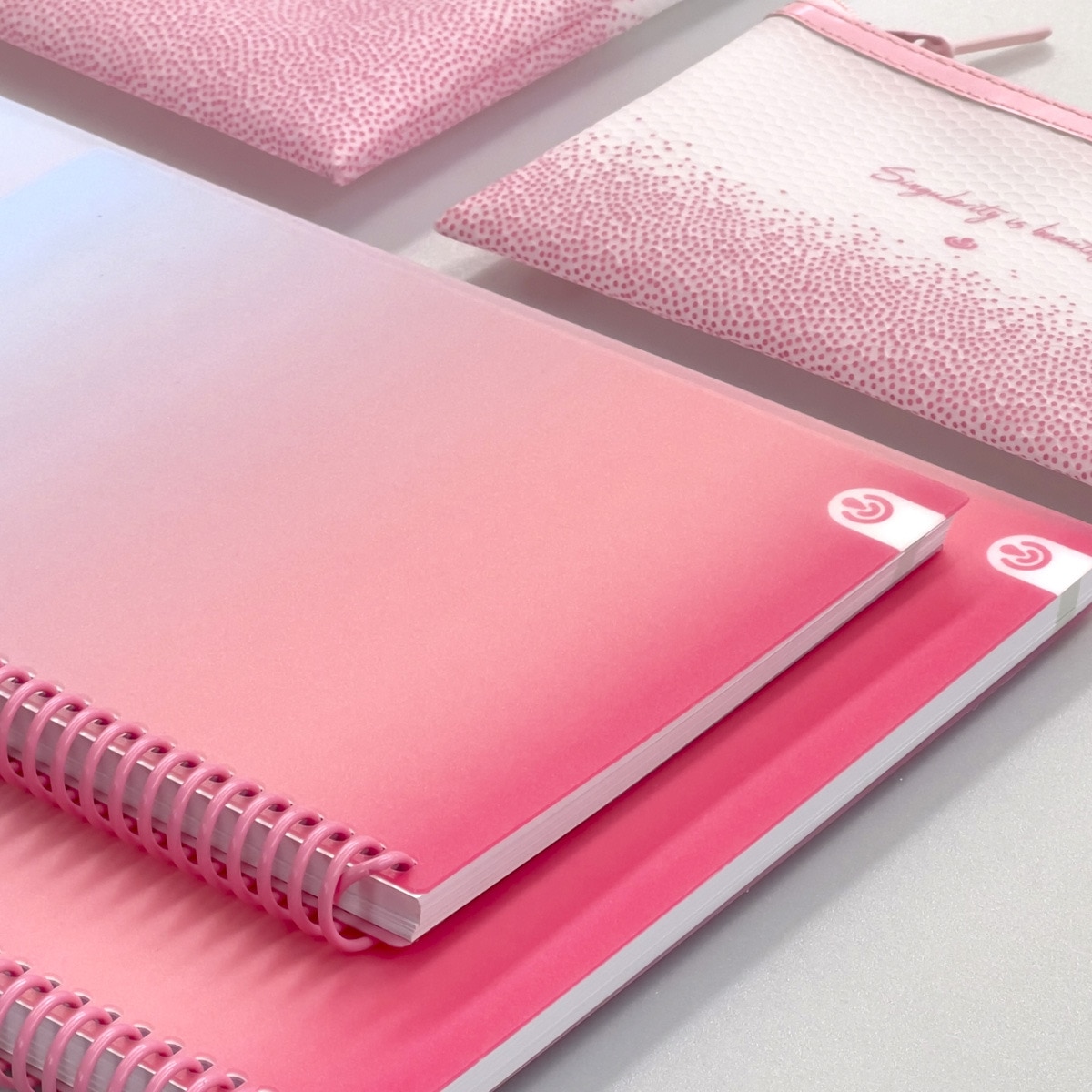 Cuaderno espiral A4 cuadrícula United Carchivo Surtido-10
