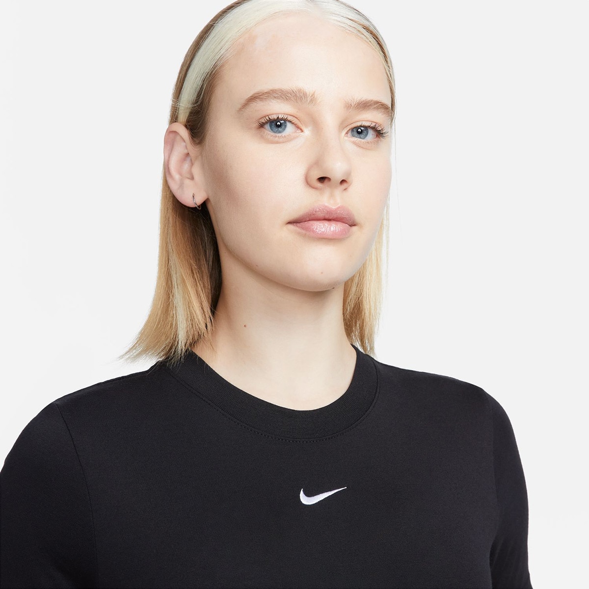 T-shirt Sportswear Essentials Preto-3