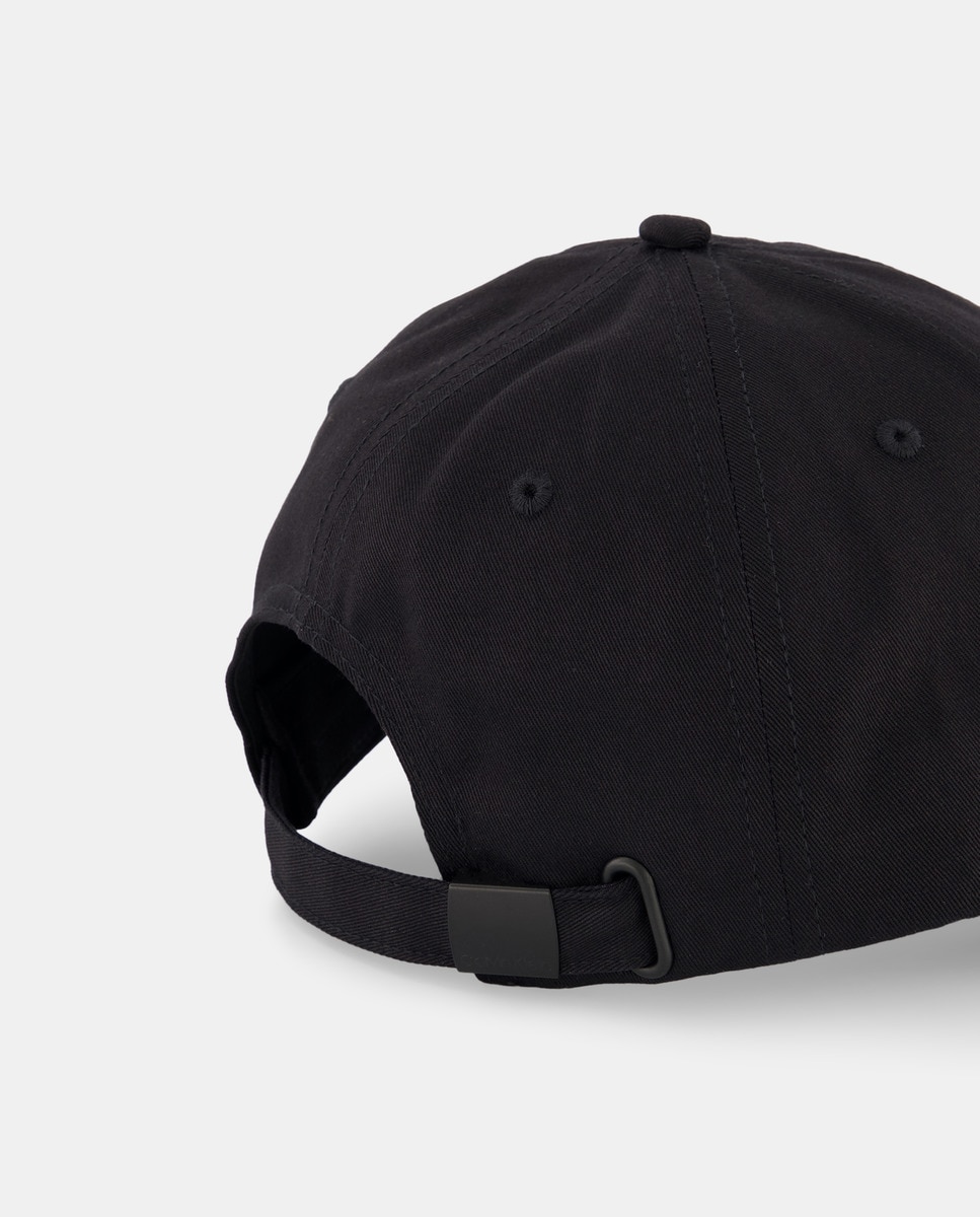 Boné com Bordado Preto-2