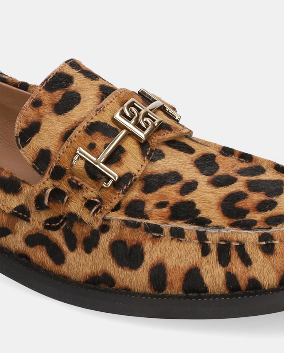 Mocassins com Salto de Bloco e em Pele 4