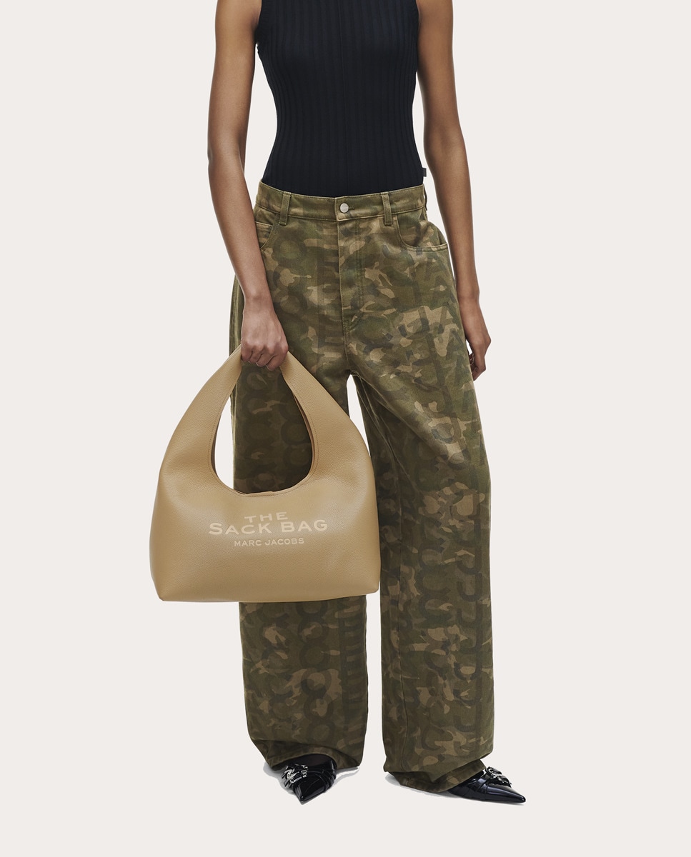 Mala de Ombro The Sack em Pele Camel-3
