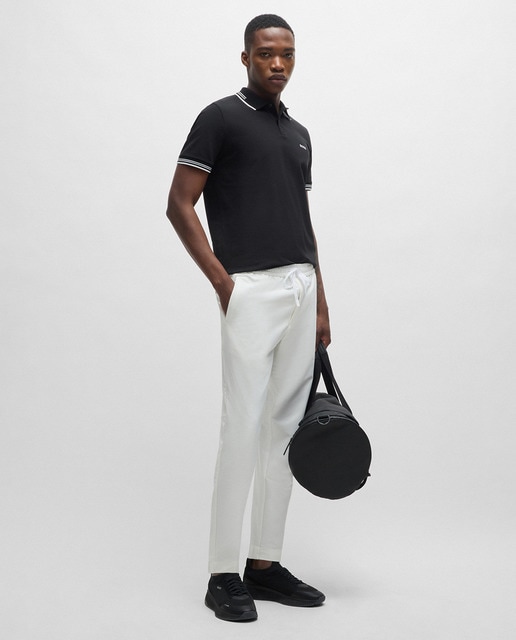 Imagem 0 de Calças Chino Tapered Fit em Tecido Multi Elástico Fácil de Engomar