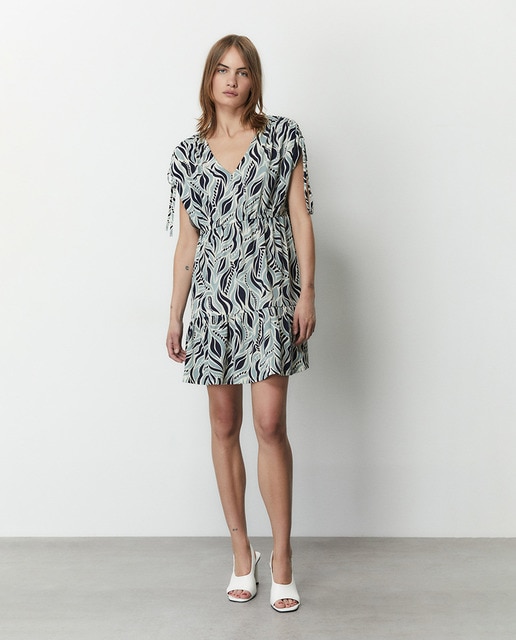 Imagem 0 de Vestido Mini com Painéis