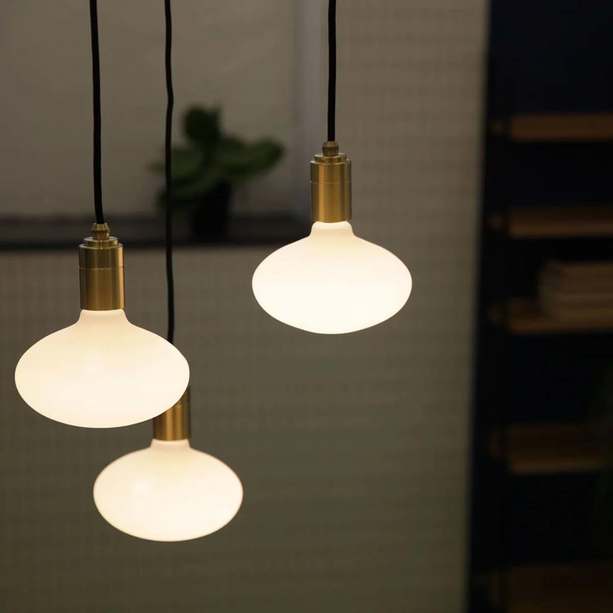 Lâmpada Decorativa LED Oval Ouro-4
