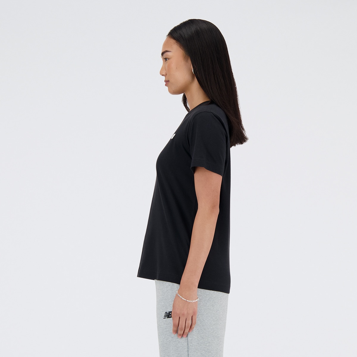 T-shirt de Mulher Sport Essentials Jersey Preto-4