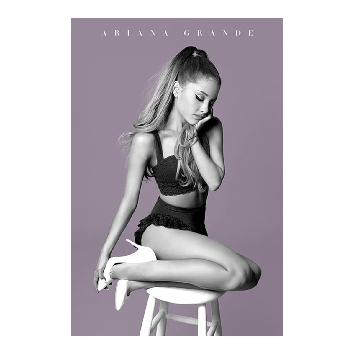 Poster Ariana Grande Pose Erik 1