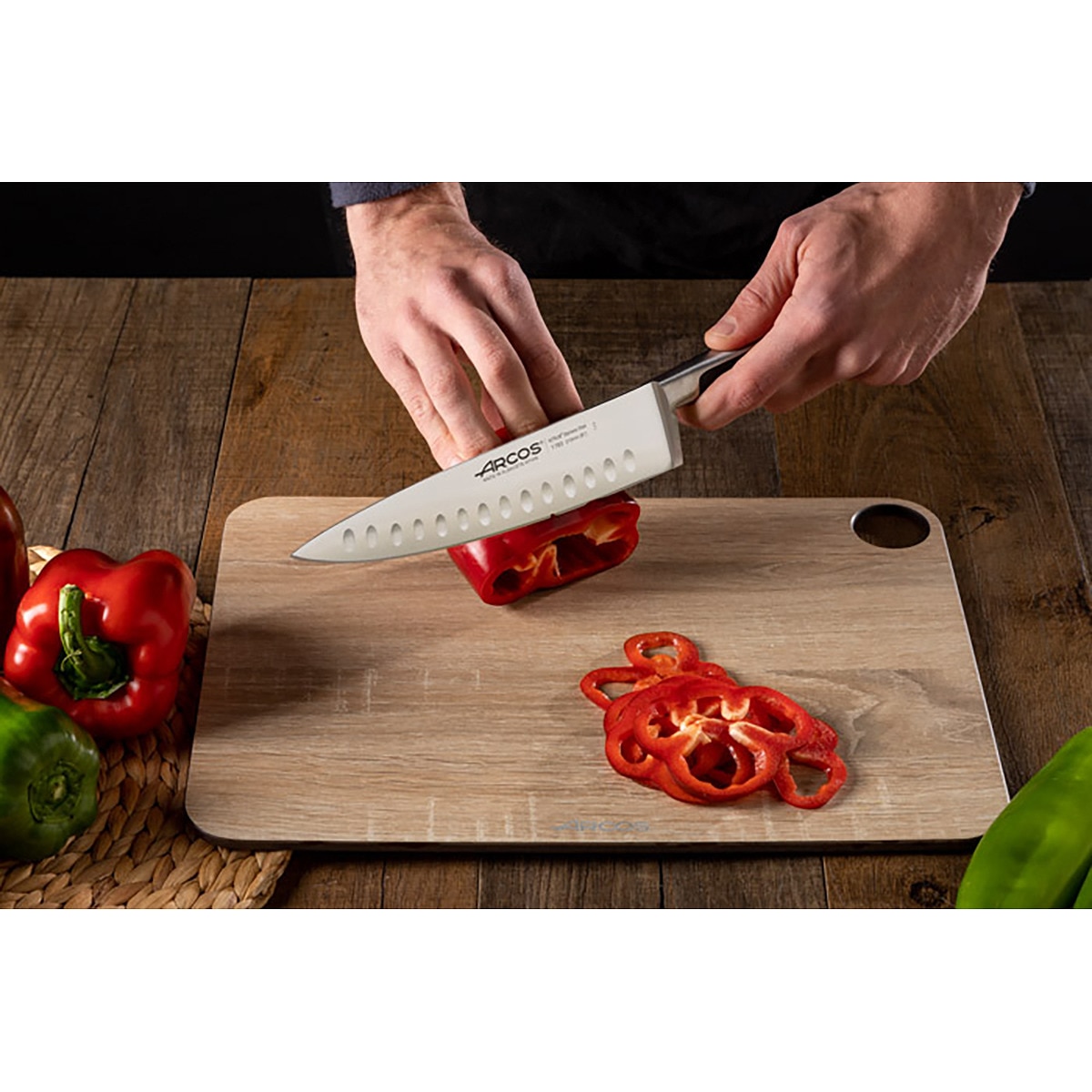 Cuchillo de cocina con alveolos Kyoto Arcos Negro-6