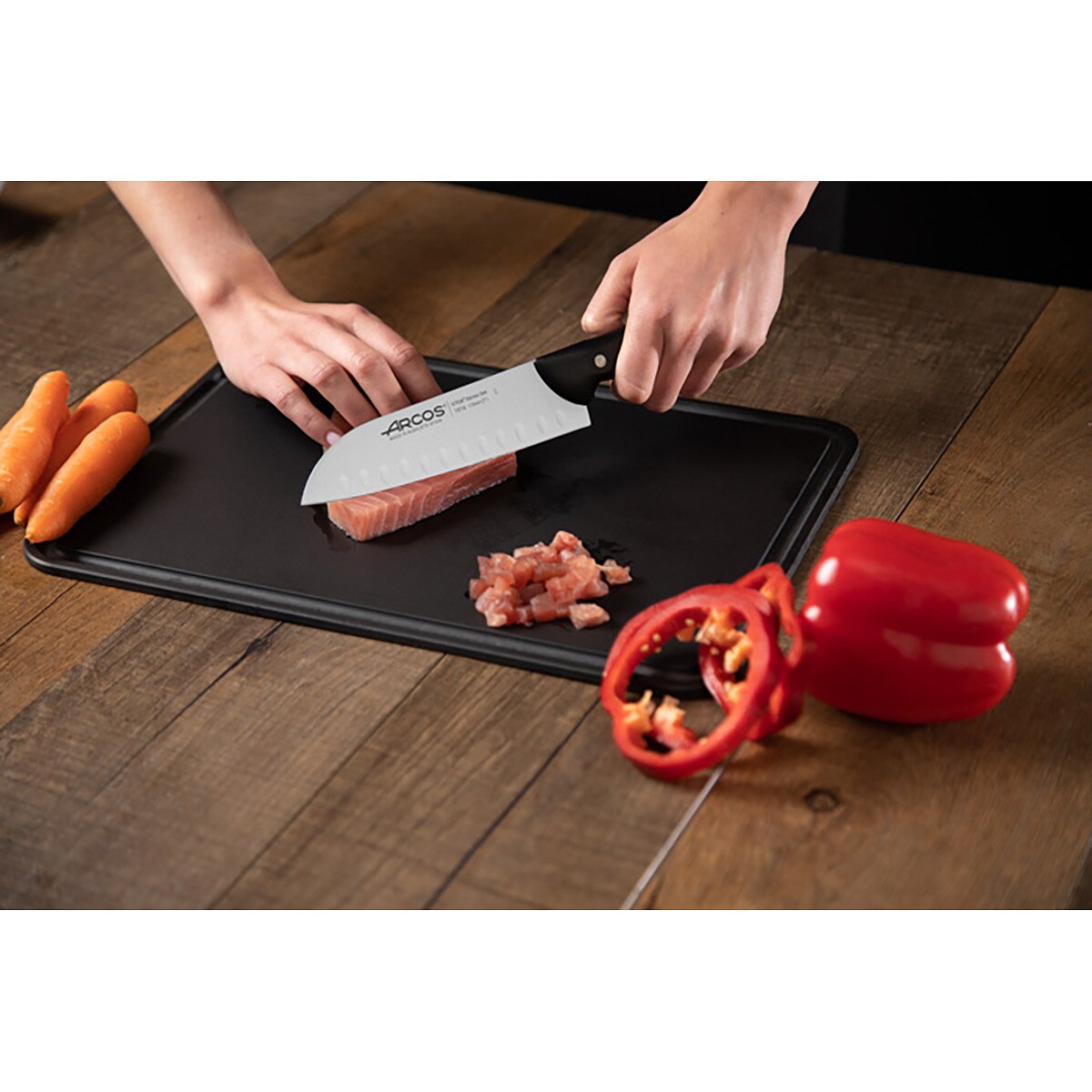 Faca Santoku Maître Arcos Preto-7