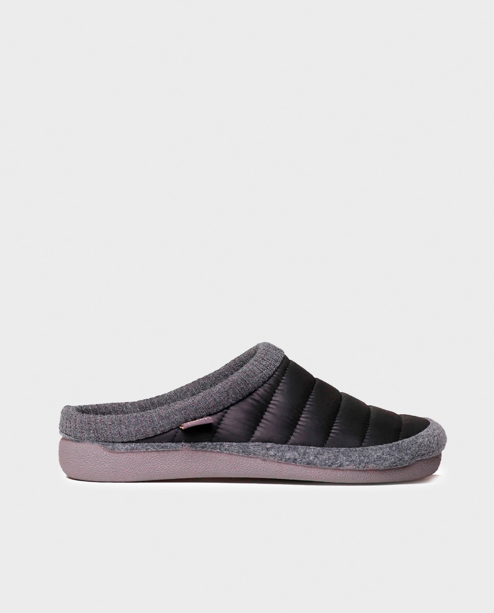 Pantufas Nix com Sola Antiderrapante, Palmilha Amovível e em Combinação de Feltro e Têxtil Verde-1