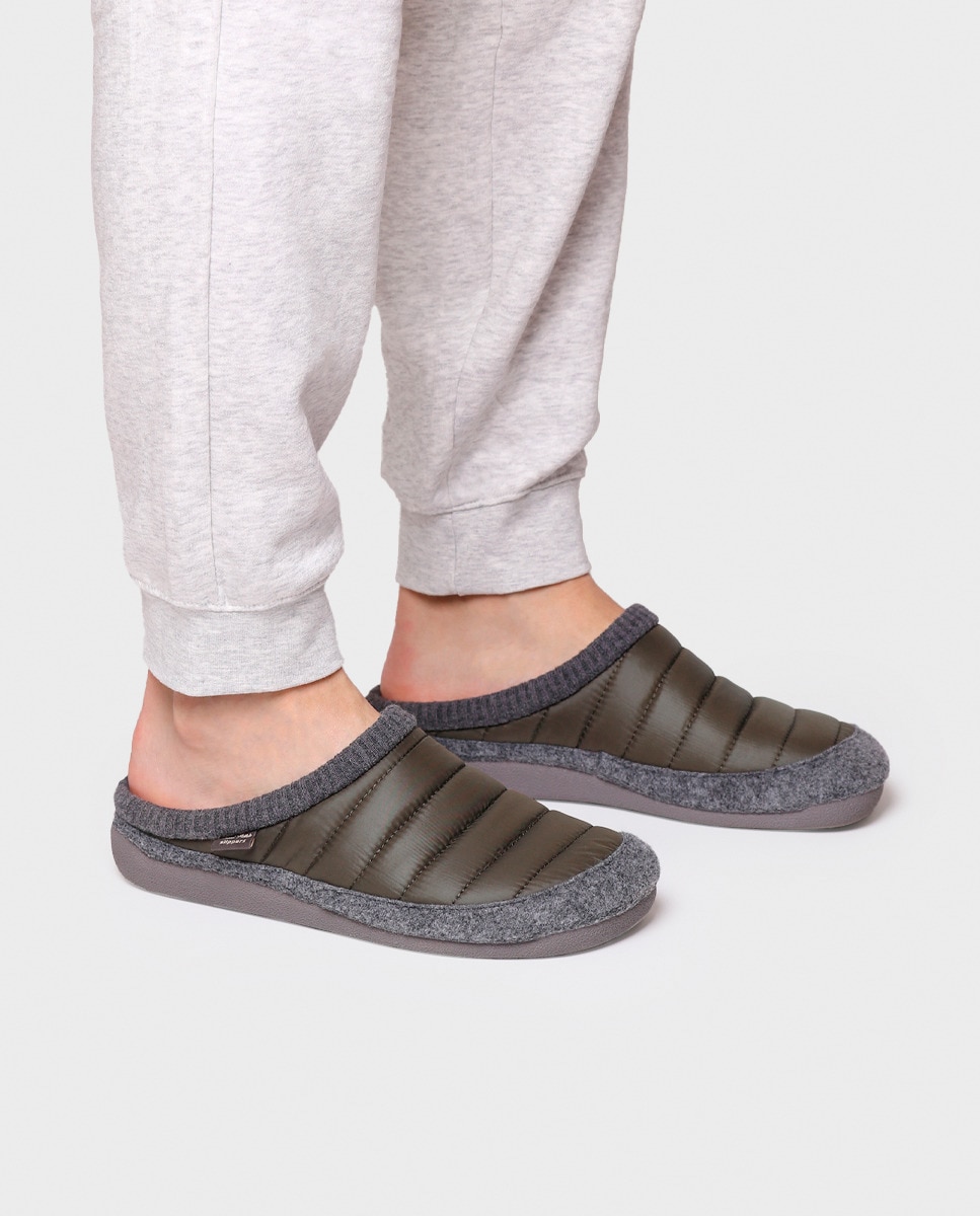 Pantufas Nix com Sola Antiderrapante, Palmilha Amovível e em Combinação de Feltro e Têxtil Verde-4