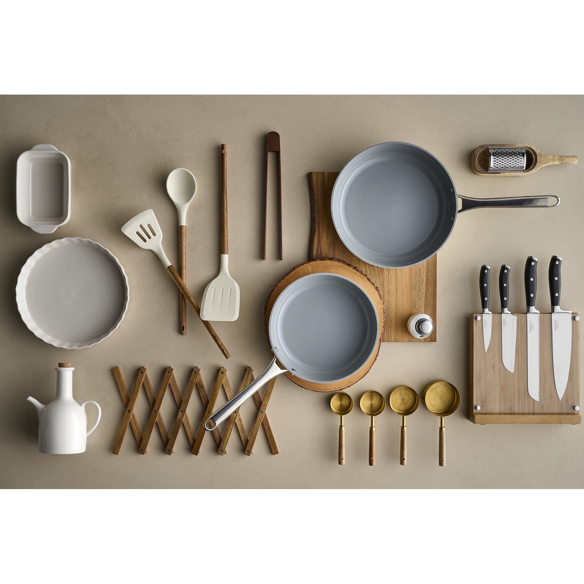 Conjunto de 4 Chávenas Medidoras de Aço e Madeira de Acácia Ouro-6