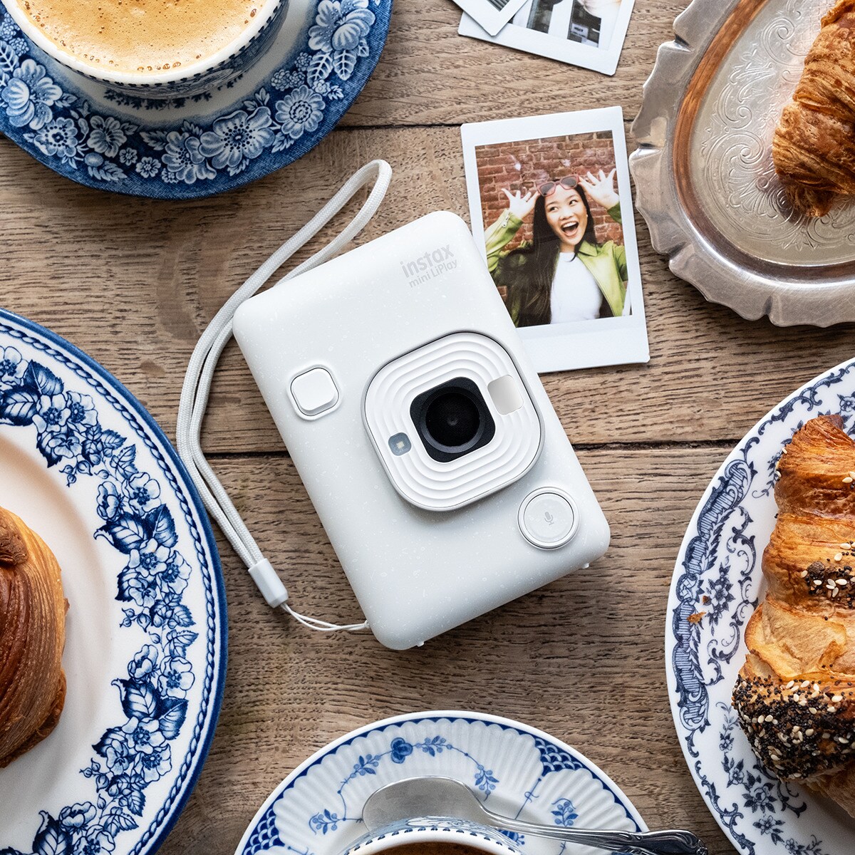 Máquina Fotográfica Instantânea Híbrida Fujifilm Instax Mini LiPlay Branco-12