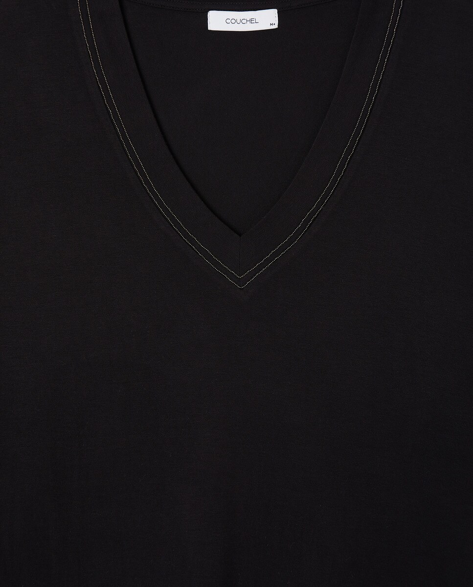 Camisola com Decote em Bico e Detalhe Preto-5