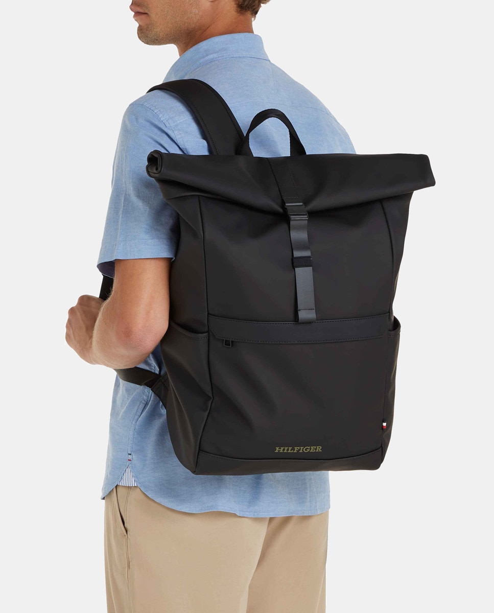 Mochila Estilo Rolltop com Detalhe da Marca Preto-2