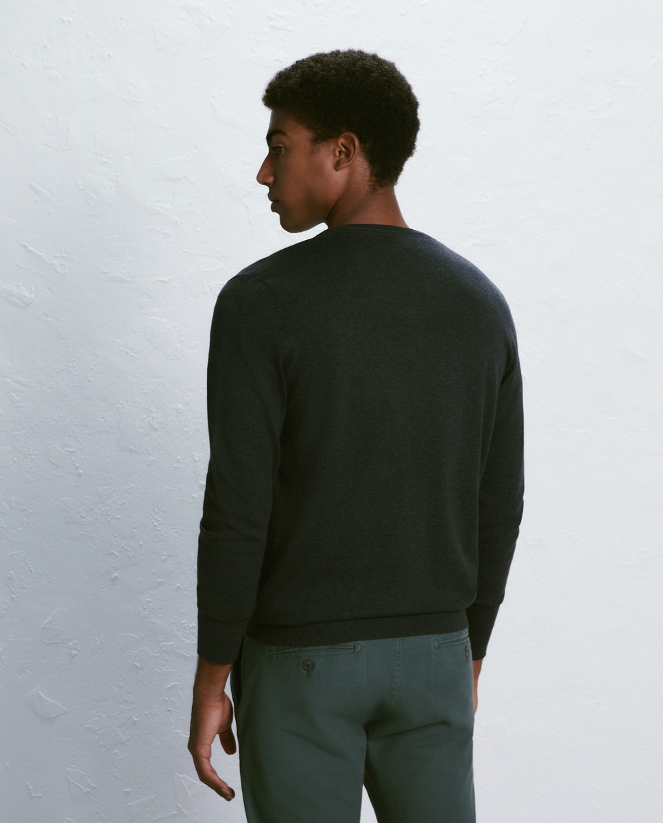 Camisola de Malha com Decote em Bico Cinzento-2