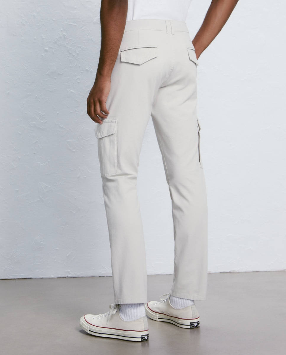 Calças Slim Bi-Stretch Multibolsos em Algodão - Cor de Terra Branco-3