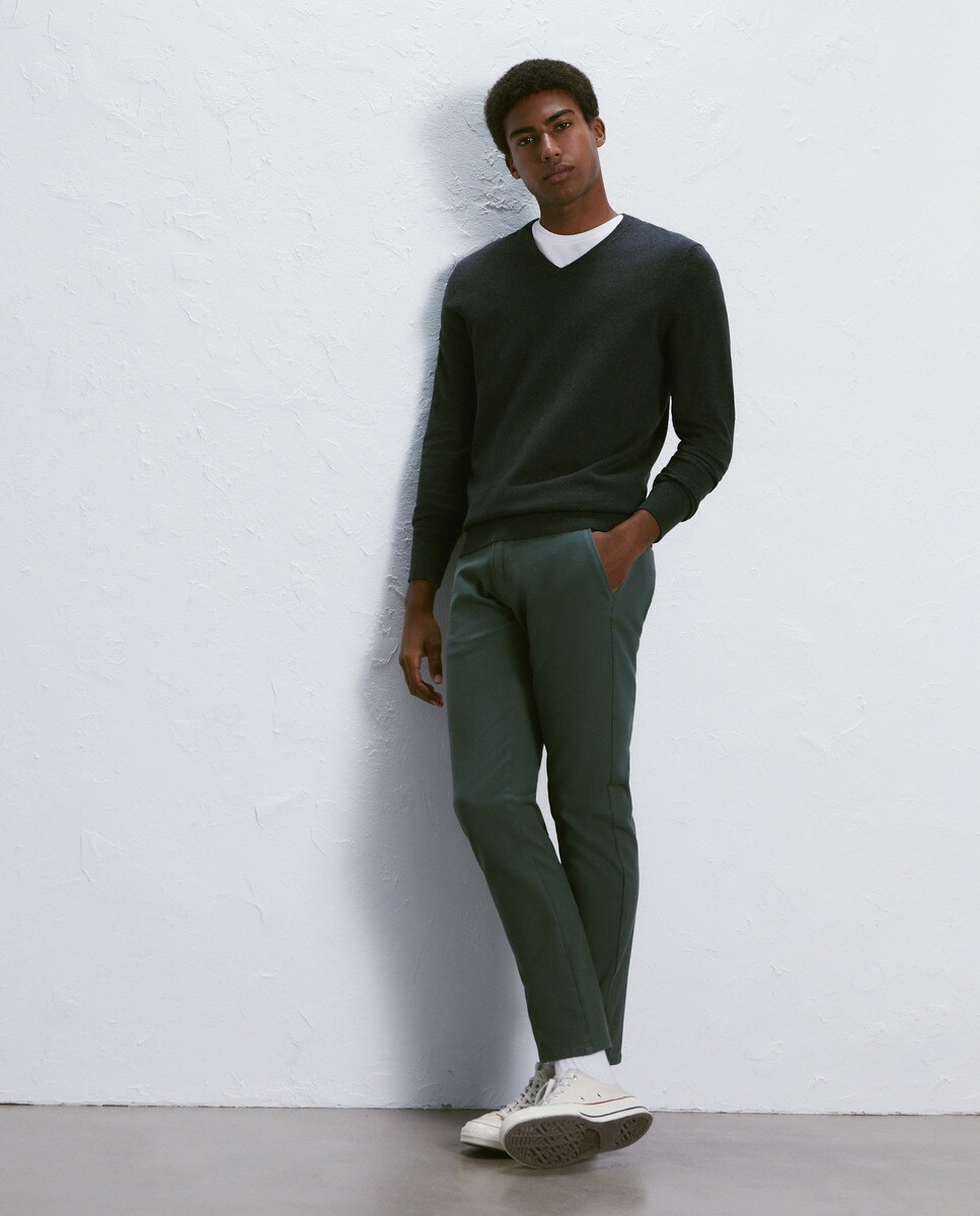 Camisola de Malha com Decote em Bico Cinzento-3