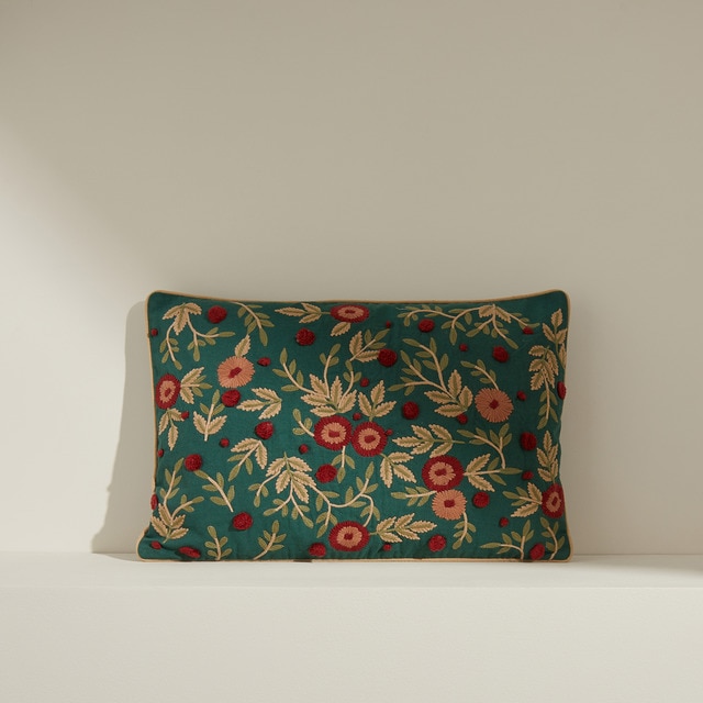 Imagem 0 de Almofada Decorativa Retangular Bordada Flolky