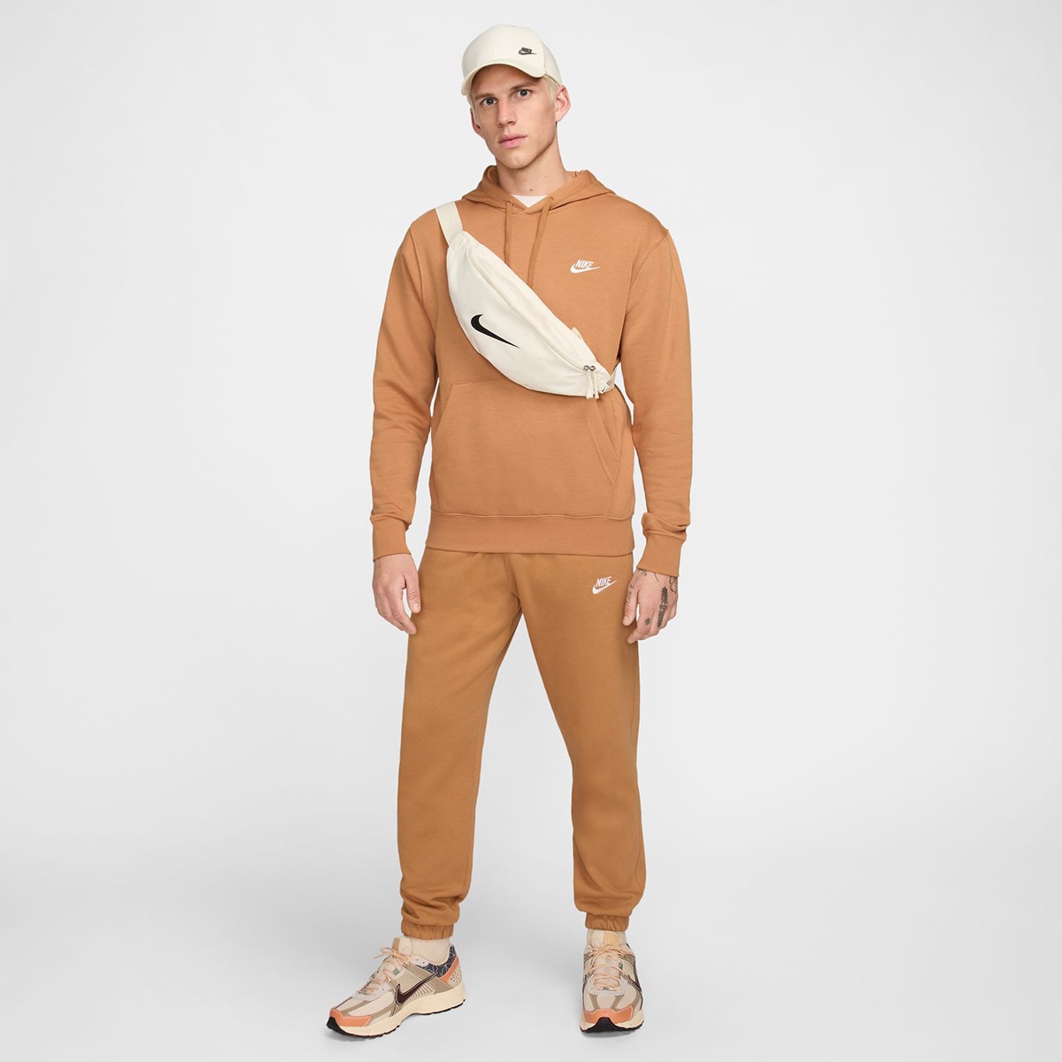 Sweatshirt de homem Sportswear Club Fleece Nike Argila-5