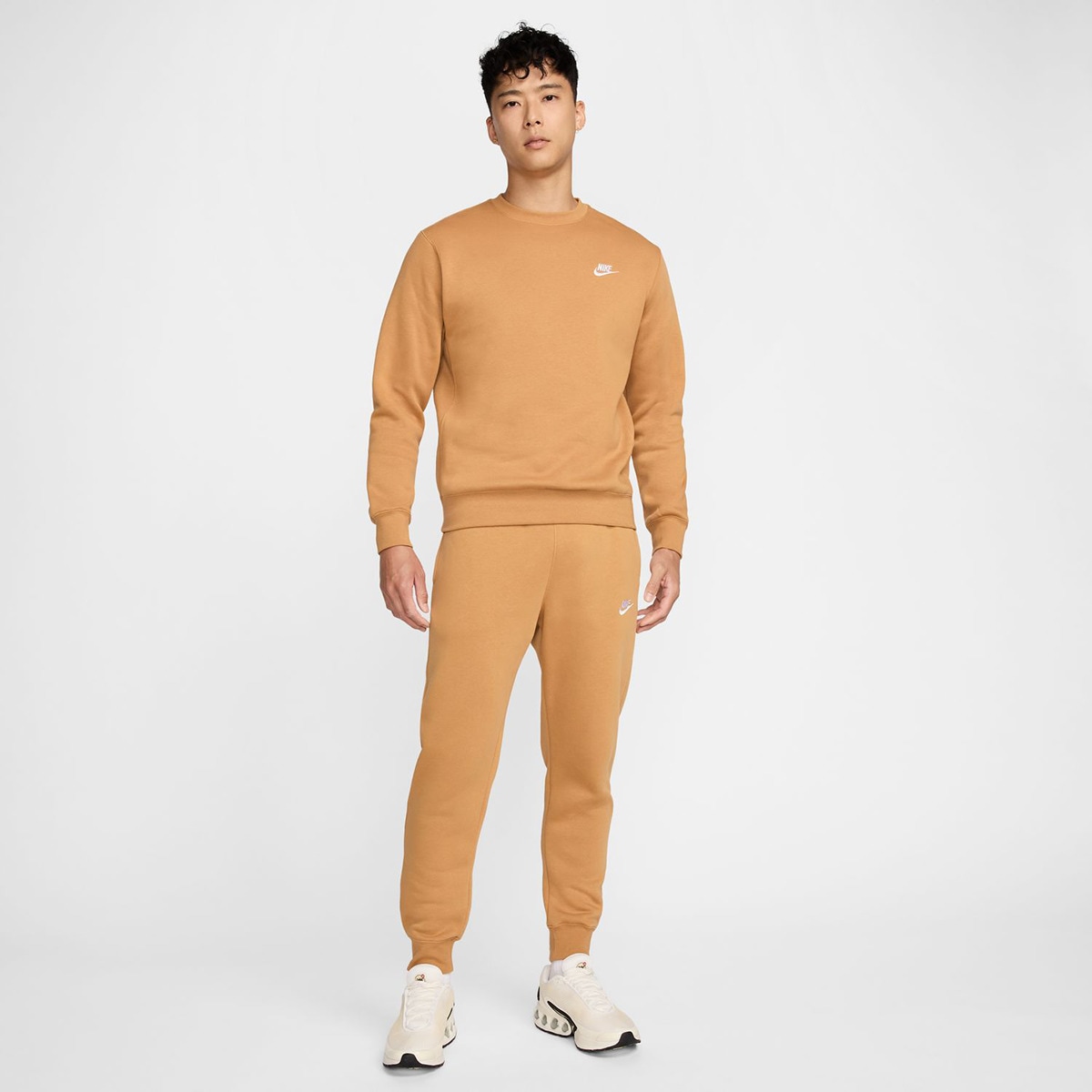Sweatshirt de homem Sportswear Club Fleece Nike Argila-4
