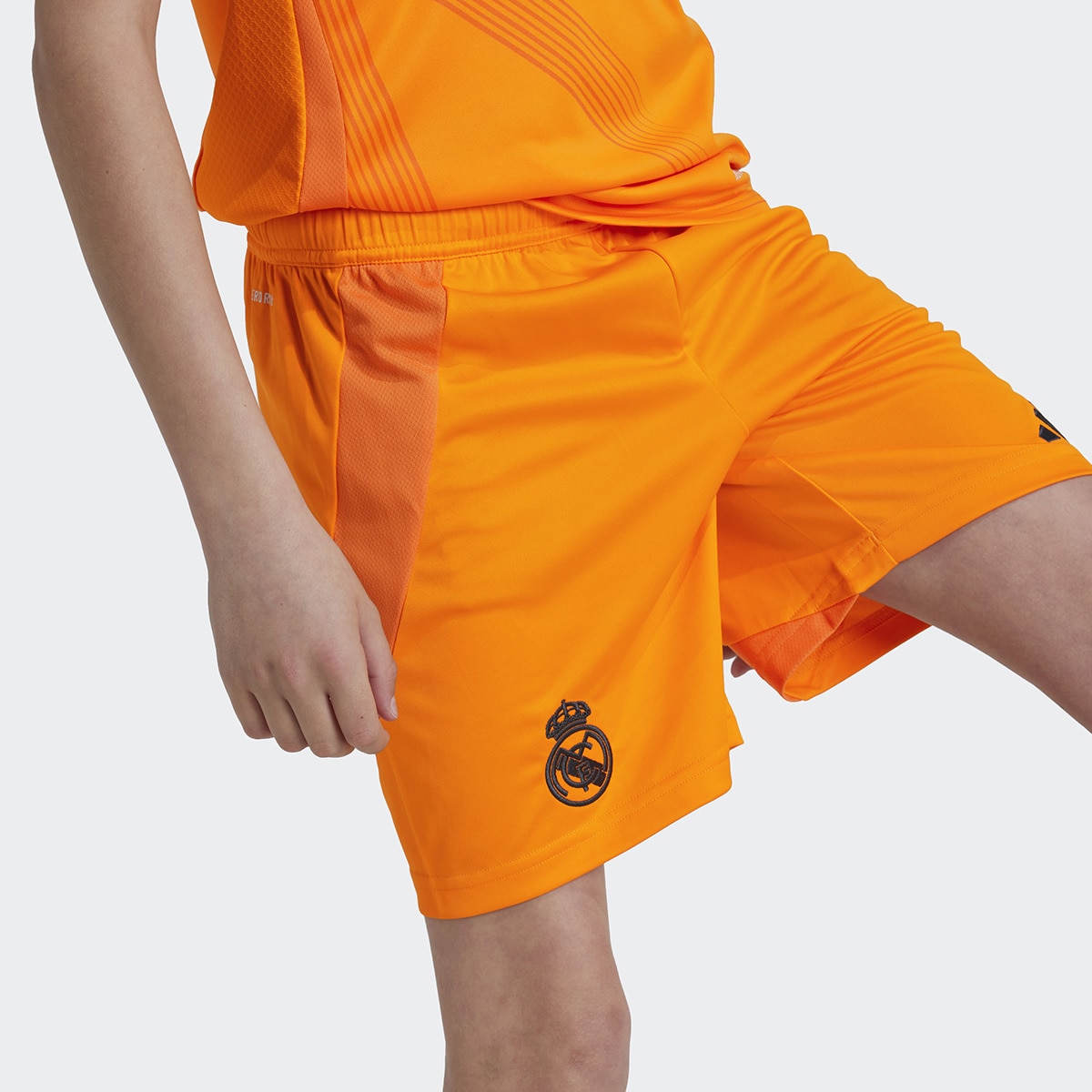Conjunto de Criança 2.º Equipamento Real Madrid 24/25 Laranja-4