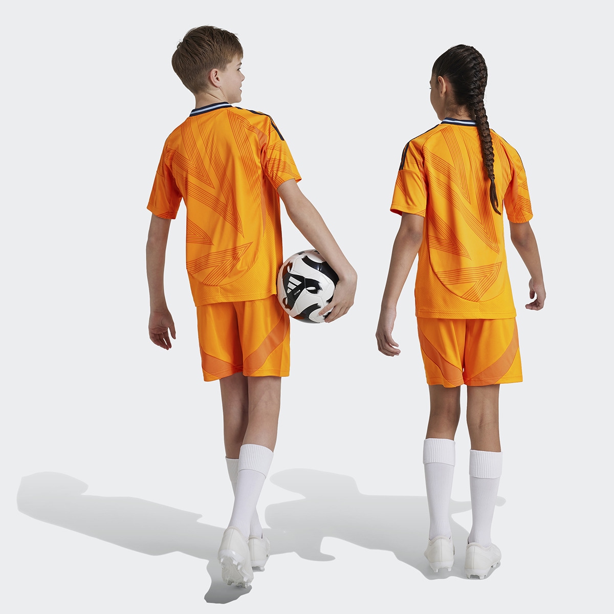 Conjunto de Criança 2.º Equipamento Real Madrid 24/25 Laranja-2