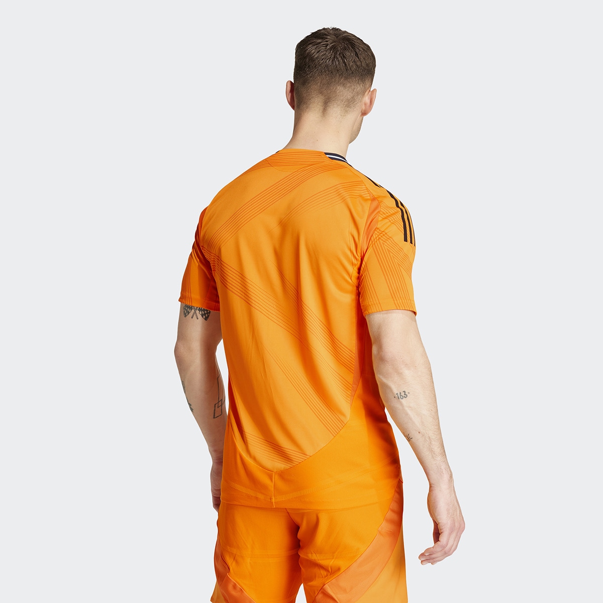 T-shirt de Homem 2.º Equipamento Real Madrid 24/25 Authentic Laranja-2