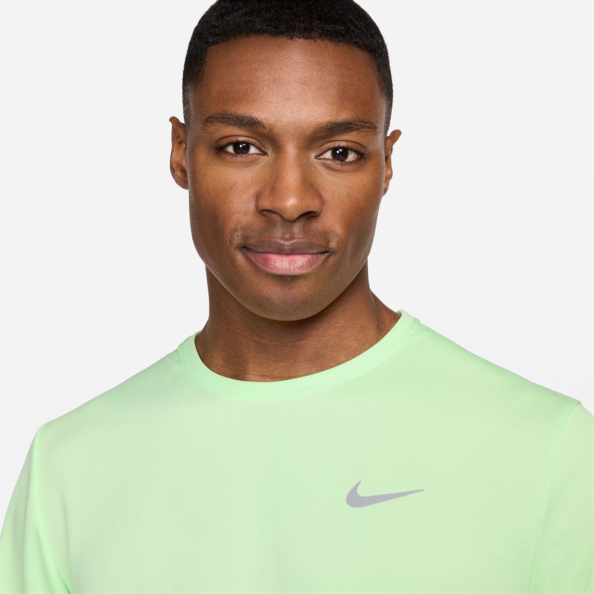 T-shirt de homem Miler Nike Verde-flúor-3